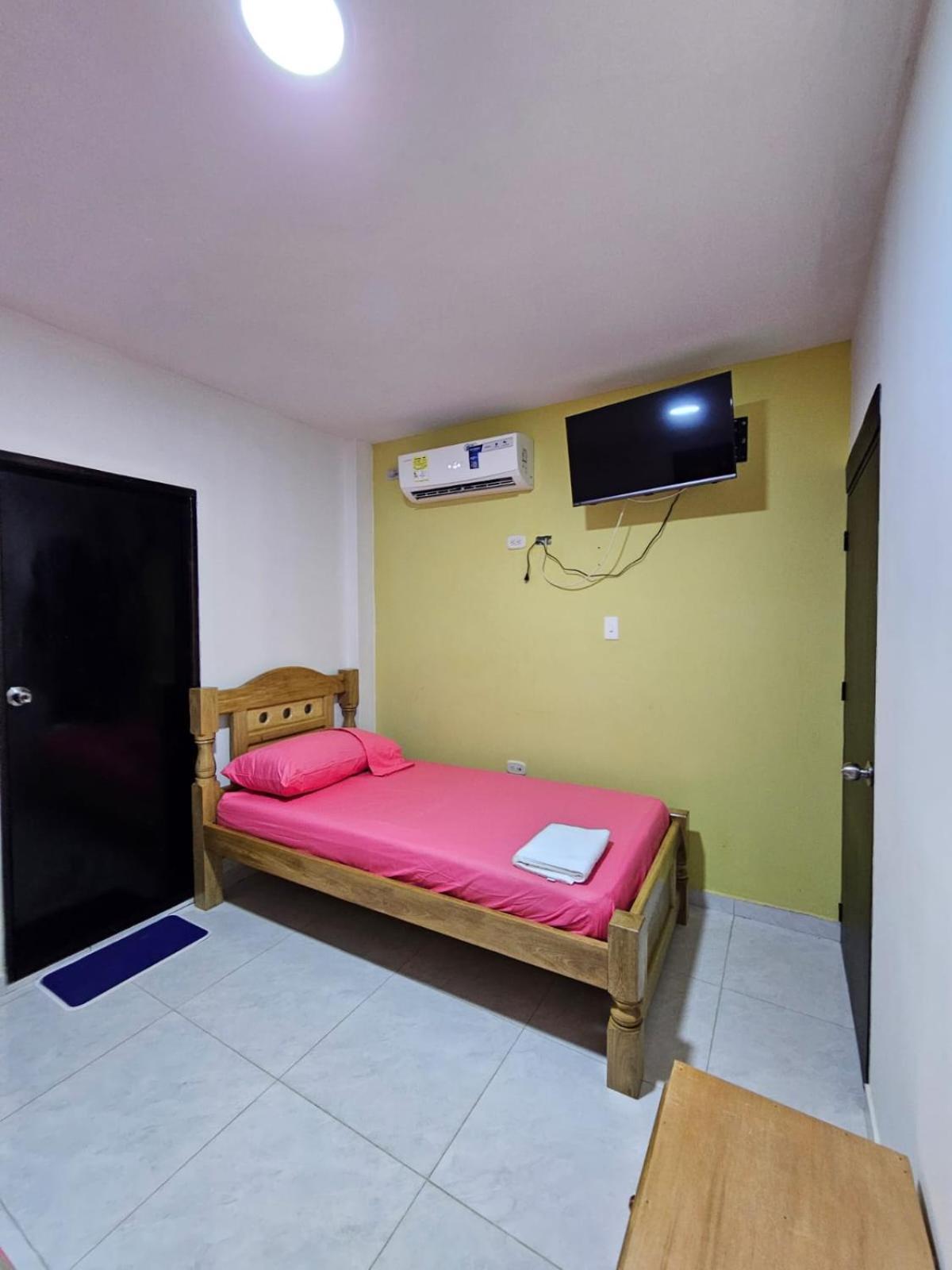 Hospedaje Saray Sofia Covenas Bagian luar foto